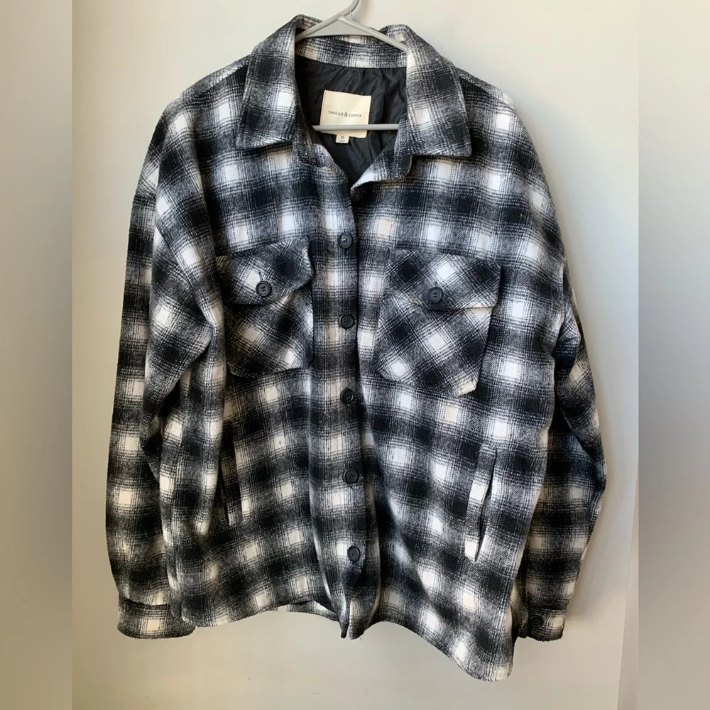 THREAD & SUPPLY Women’s Black & White Heavy Flannel Plaid Button-down Shirt